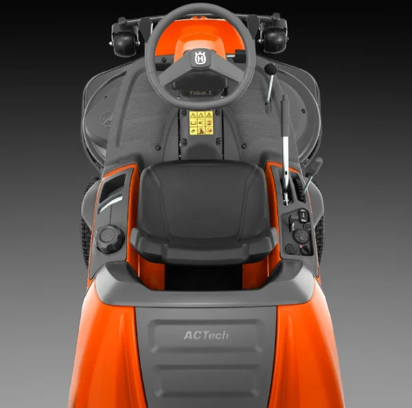 Husqvarna RC 320Ts AWD – ohne Mähdeck – Modell 2025 – Bild 12